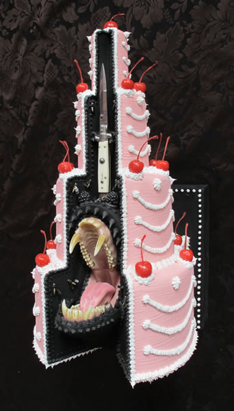 Illustration for article titled If H.R. Giger were a pastry chef, his cakes might look something like this